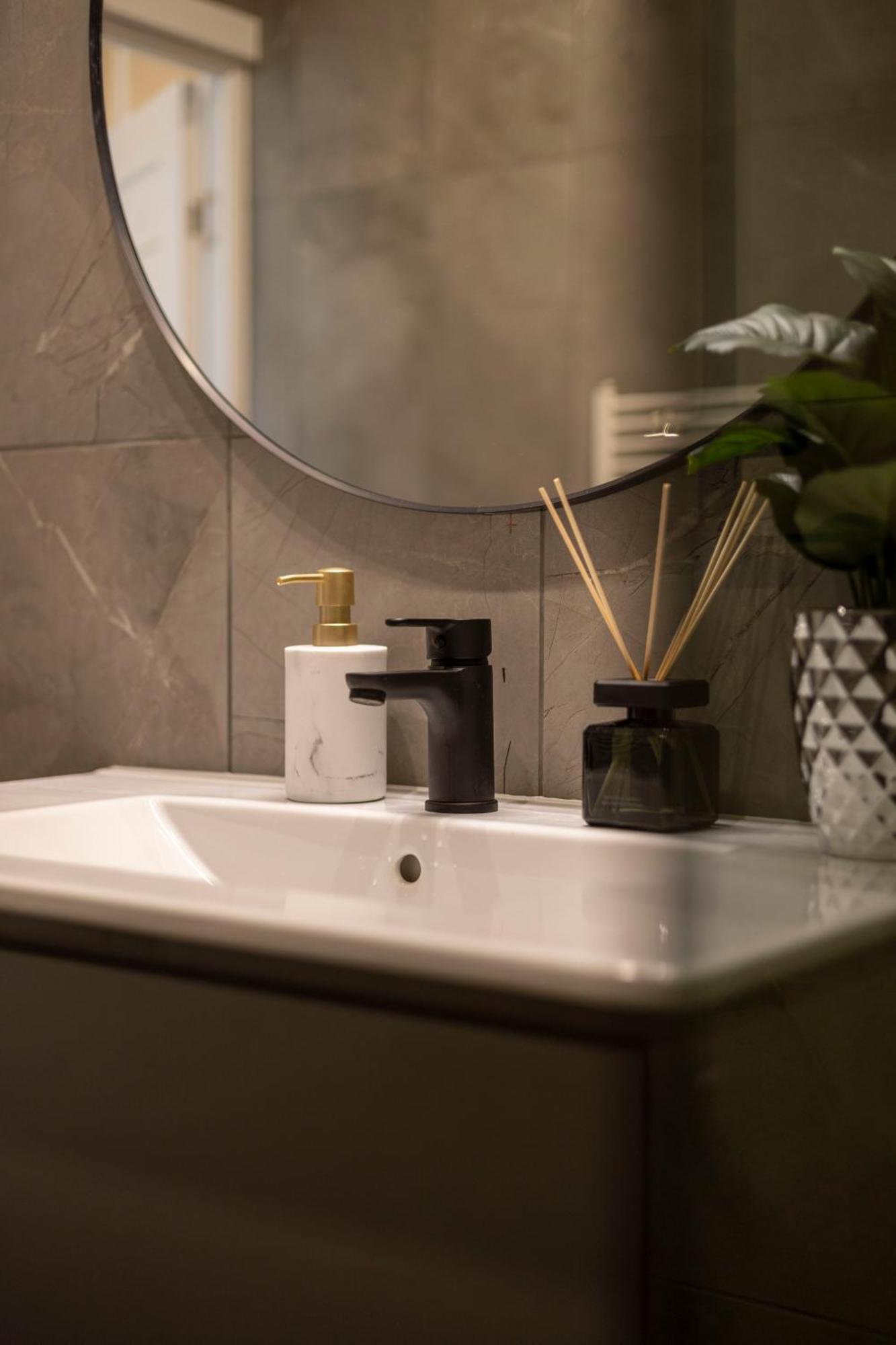 Luxury & Classy Central Apartment With 3Bedrm, 2Bathrm Budapeszt Zewnętrze zdjęcie
